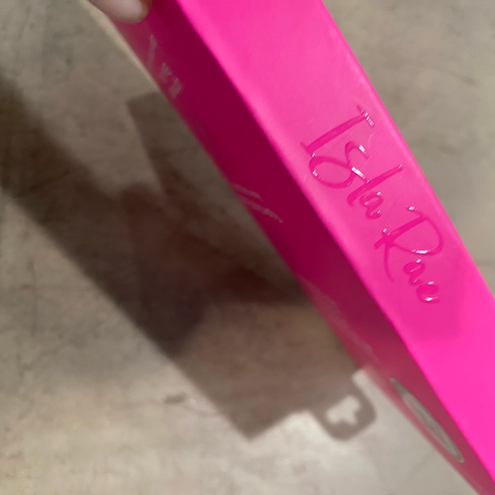 Amazing pink iPhone case by ISLA RAE🩷 heart, soft edges, triple drop tested... - Picture 8 of 8